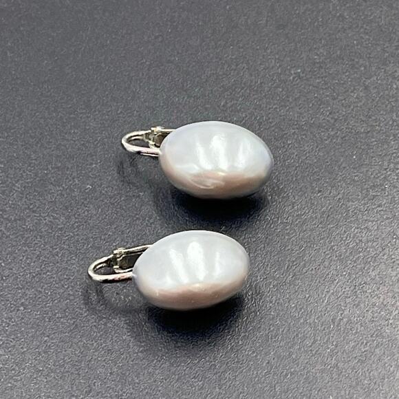 Kenneth Jay lane Faux Gray Pearl Clip on Silver tone Vintage Signed Earrings - Picture 7 of 8